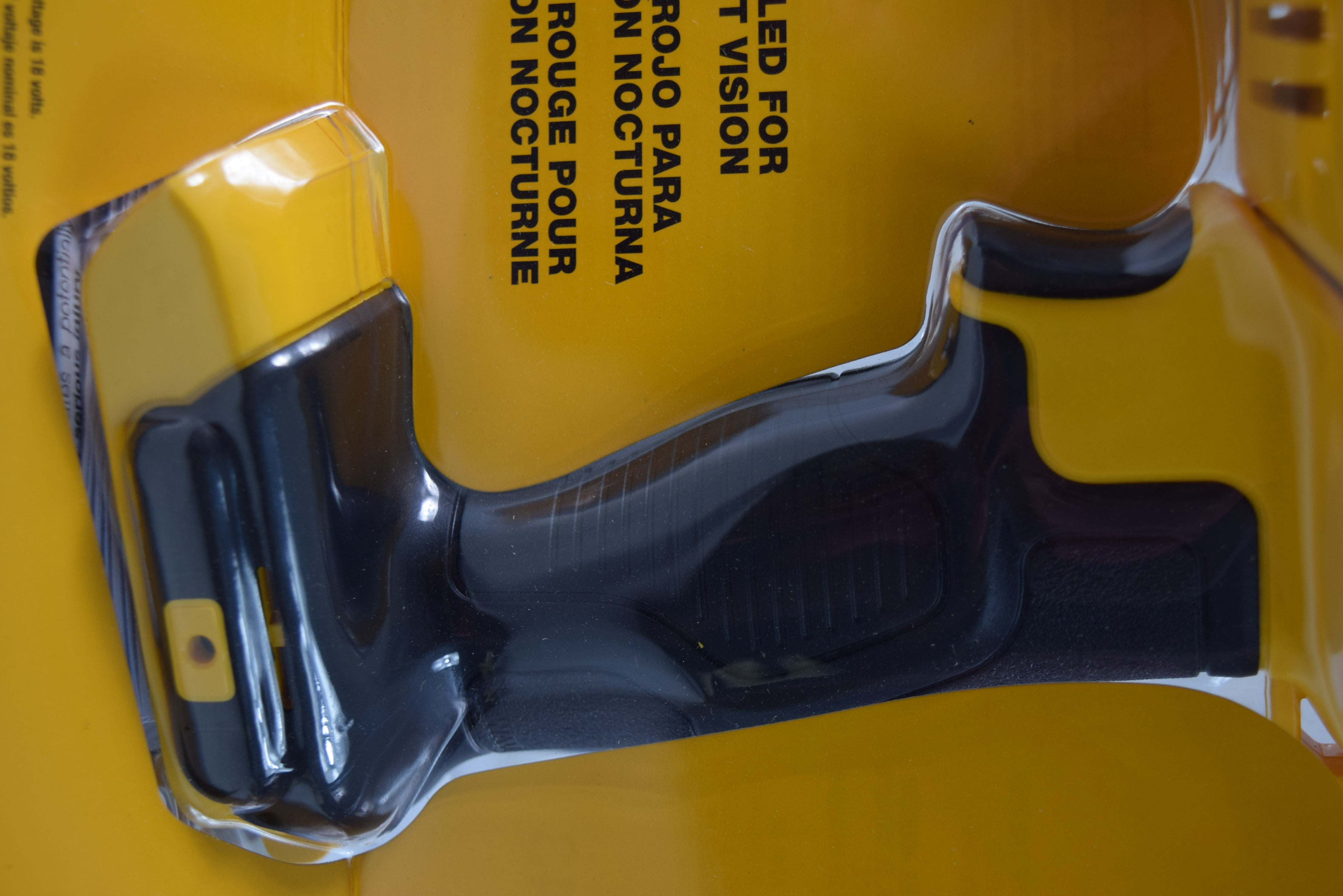 DeWALT Max 20V Jobsite Pivoting LED Spotlight DCL043 (Bare Tool)