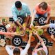 thumbnail image 5 of Vajilla Desechable Temática Carreras Vajilla 24 Platos con Forma de Rueda de Coche para Fiestas de C, 5 of 8