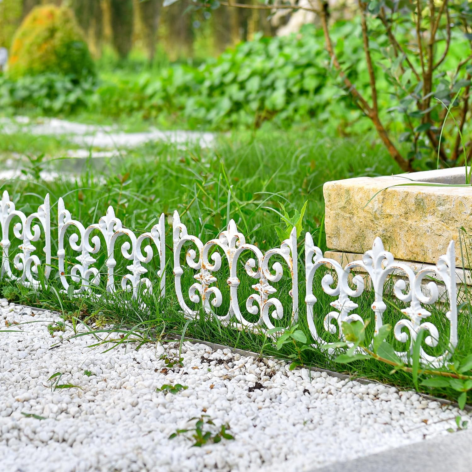 Sungmor 10.6" x 10" Rustic White Cast Iron Garden Edging, Landscape Decor, 4 Count