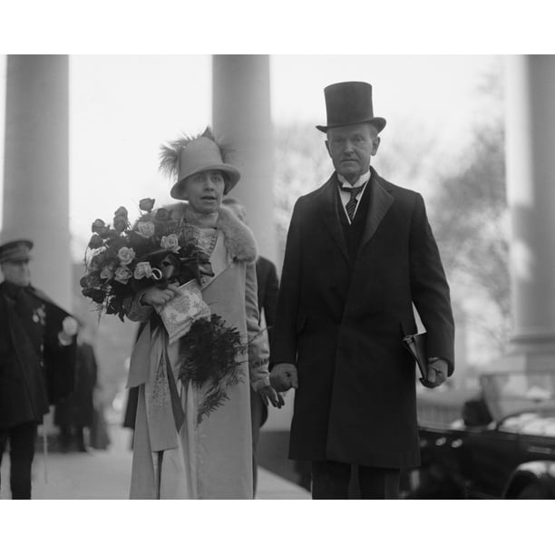 President Calvin Coolidge And First Lady Grace Coolidge On Inauguration Day At The Capitol On March 4 History 24 X 18 Walmart Com Walmart Com