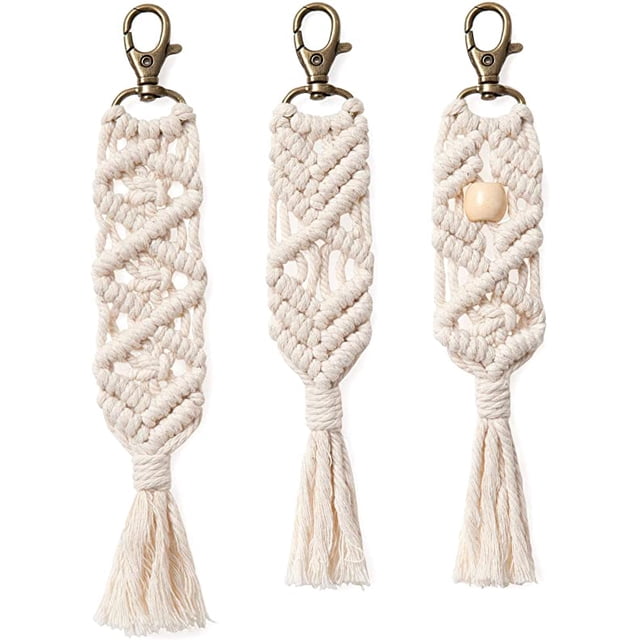 Mini llaveros de macramé Boho Macrame Bag Charms con borlas Lindos accesorios hechos a mano para llaves de coche, monedero, teléfono, cartera, regalo único, suministros para fiestas, blanco natural, paquete de 3 ER