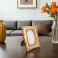 thumbnail image 4 of unbranded Marco De Resina Dorado Con Relieve Vintage Para Ambiente Y Artístico, 4 of 8