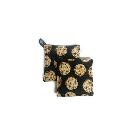

Potholder Set in a Chocolate Chip Cookie Fabric Print by Sewuseful Studios (2 piece set)