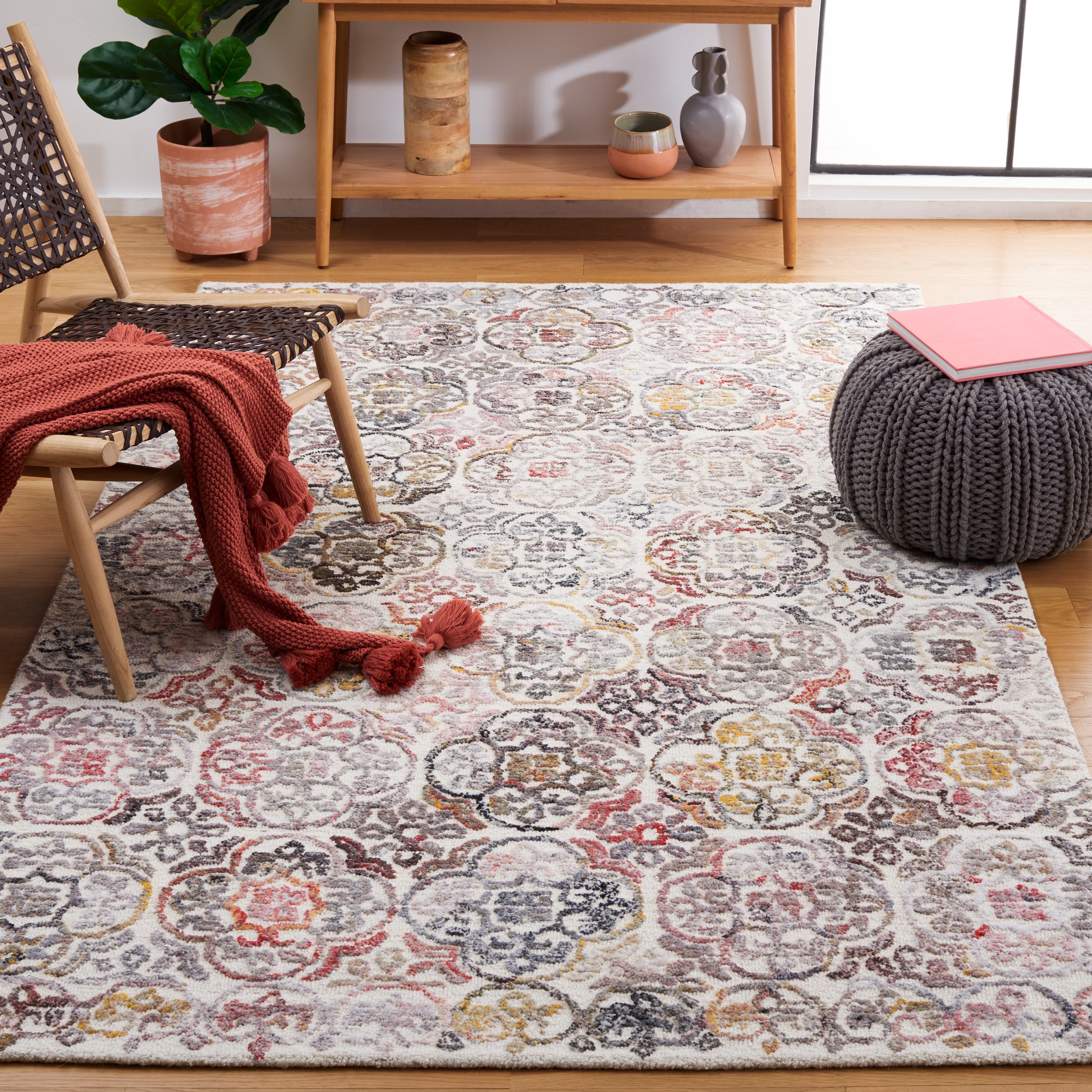 SAFAVIEH Metro Tama Medallion Area Rug, Ivory/Red, 5' x 8'