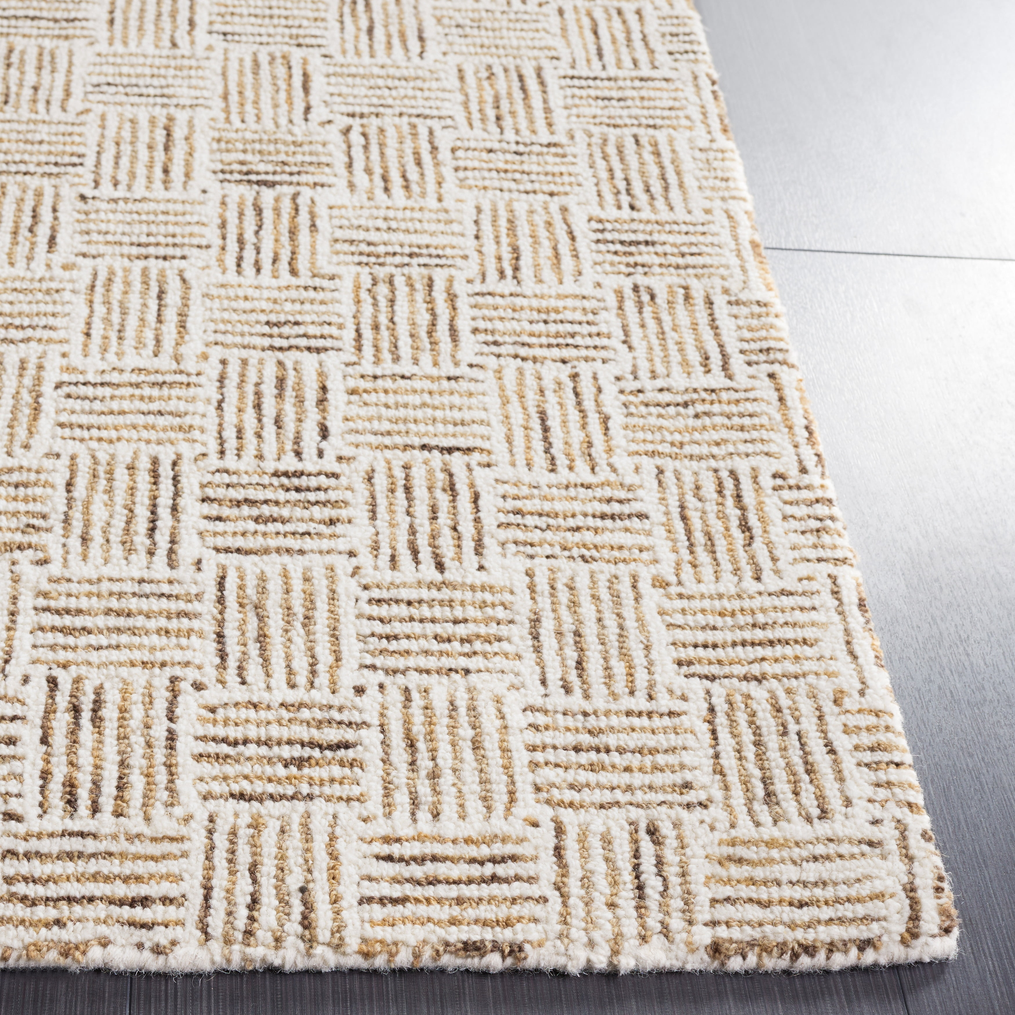 SAFAVIEH Micro-Loop Charlotte Solid Area Rug, Taupe/Ivory, 4' x 6'
