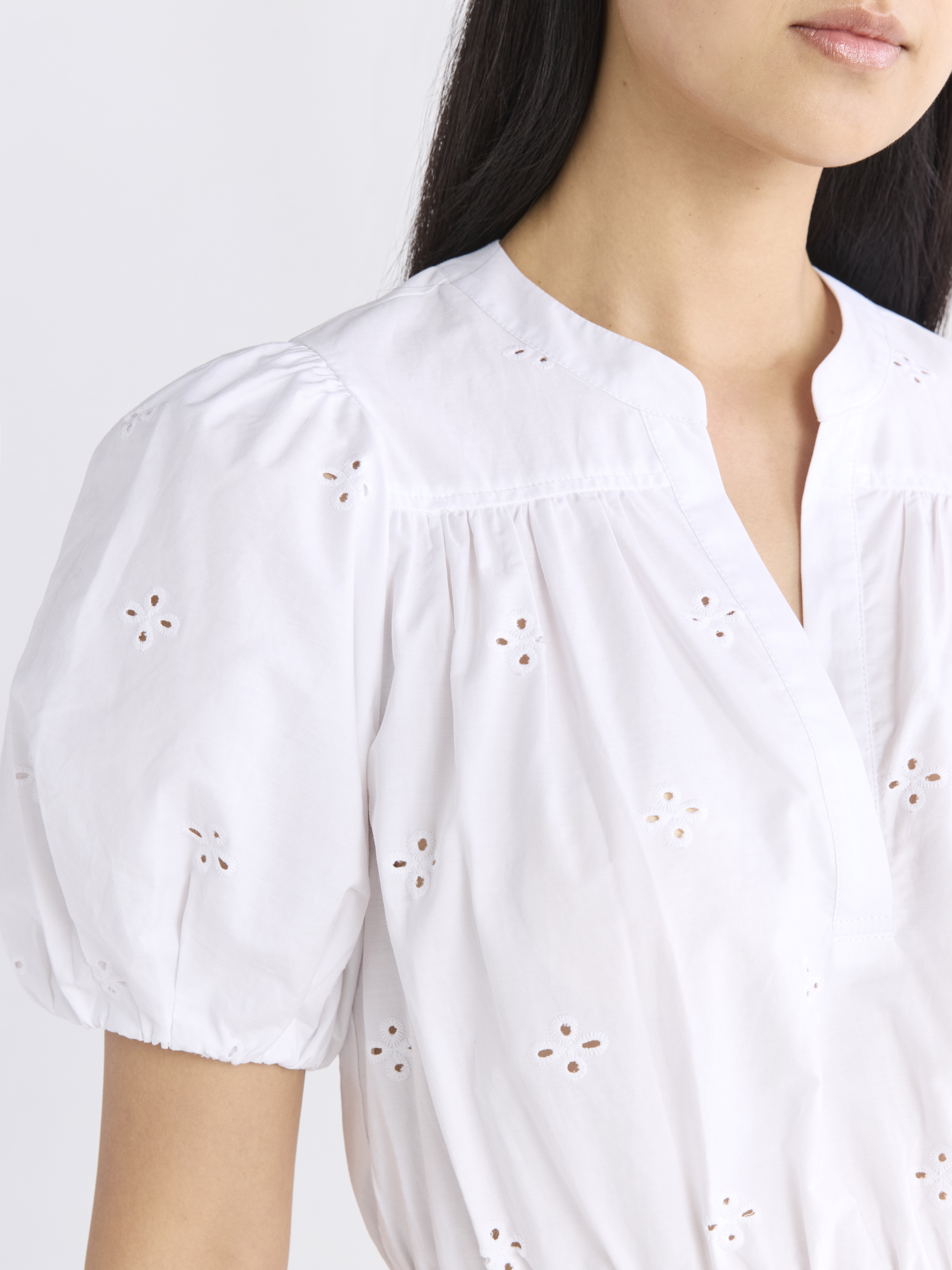 Free Assembly Women's and Women's Plus Cotton Eyelet Tiered Mini Dress with Puff Sleeves, Sizes XS-4X