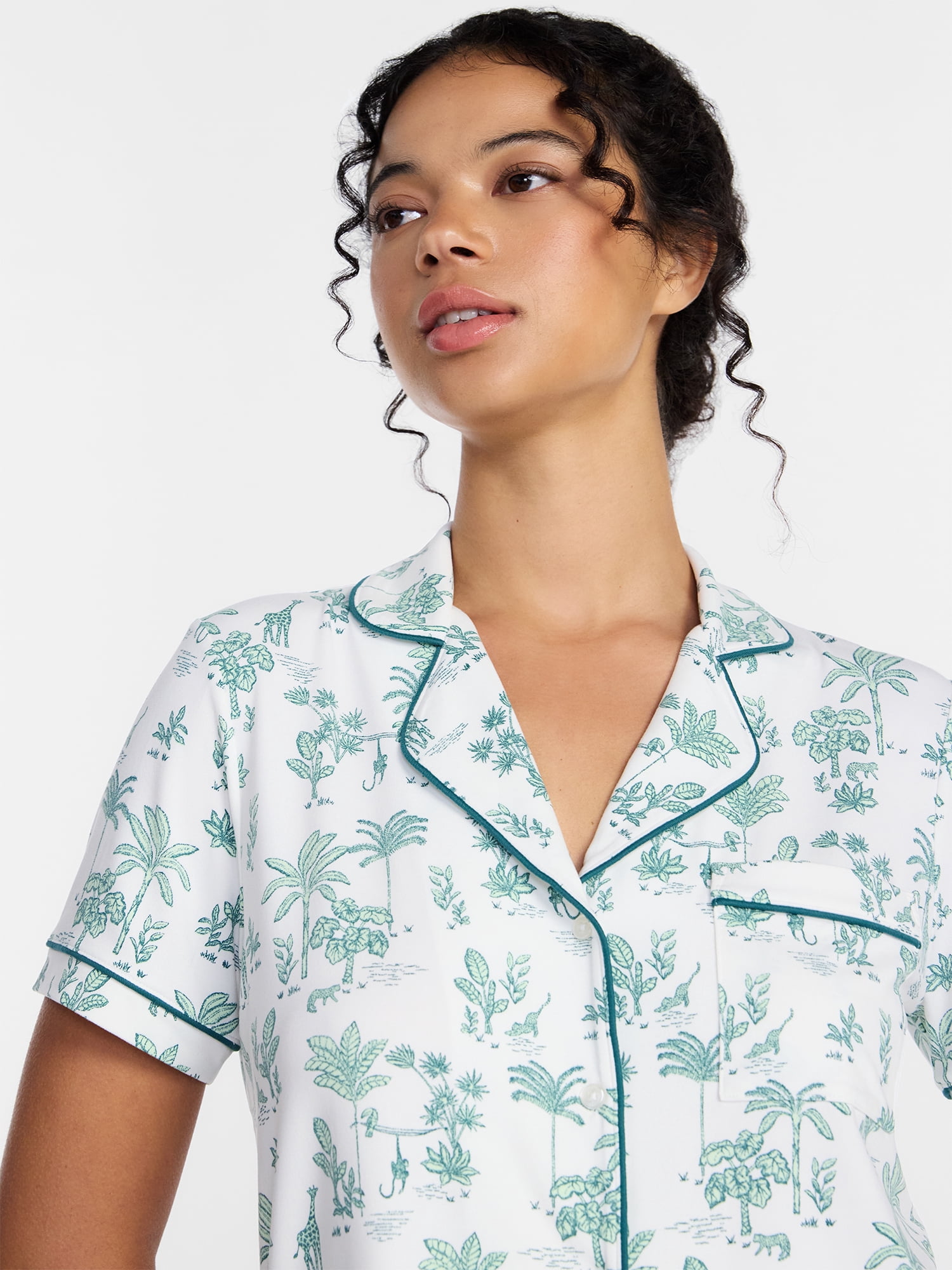Joyspun Women's Dreamy Soft Collection Notch Collar Top and Capri Pants Pajama Set, 2-Piece, Sizes XS-3X