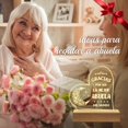 thumbnail image 2 of Lámpara GiltGlimmer Abuela Night Light grabada en acrílico USB, 2 of 7