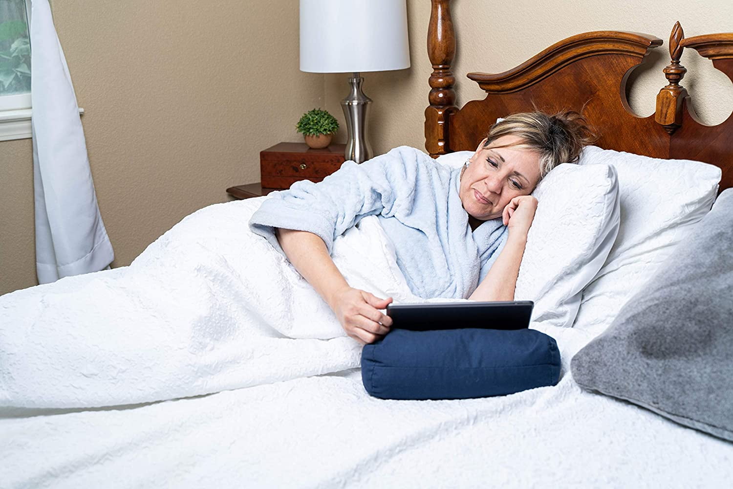 Beanbag Bed/Couch Pillow Stand for All Tablets & Phones (Navy Blue)