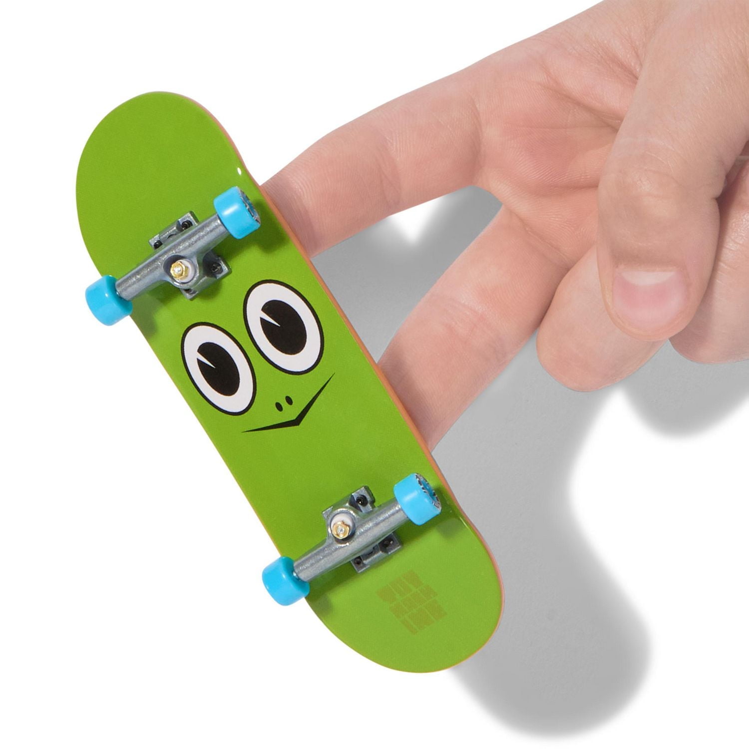 Tech Deck, Ultra DLX Fingerboard 4-Pack, Toy Machine Skateboards, Collectible and Customizable Mini Skateboards, Kids Toys for Ages 6 and up