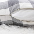 thumbnail image 4 of Ensemble de 2 Housses de Coussin à Carreaux Gris et Blanc, 16 x 16 Pouces, 4 of 7