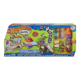 Hot Wheels Skate Tony Hawk Transforming Skate Bus with 1 Exclusive