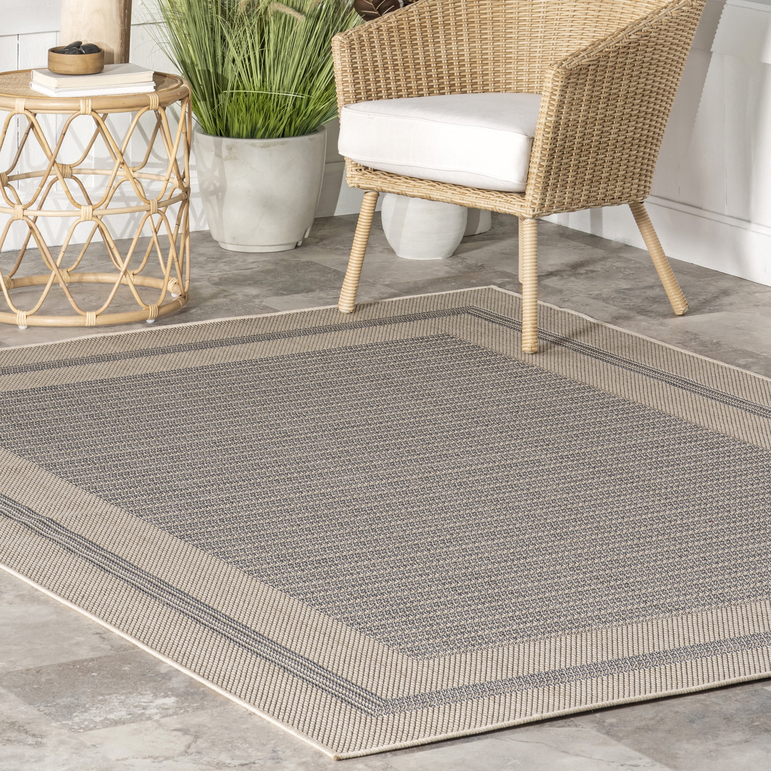 nuLOOM Antonella Bordered Solid Indoor/Outdoor Area Rug, 5' x 8', Beige