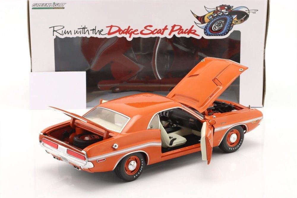 Greenlight 1:18 Scale 1970 Dodge Challenger R/T Diecast Model - Go Mango Orange With White Stripes