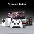thumbnail image 6 of XBOX Wireless Controller – Robot White – for XBOX Series X|S, XBOX One, PCs, TVs, mobile, and more, 6 of 10