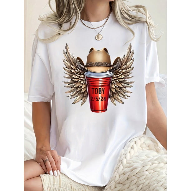 Camisetas con gráficos clásico para mujeres y adolescentes y niñas, playera de verano con estampado estéticoWomen's Casual Chic T-Shirt with Unique Winged Cowboy Hat & Coffee Cup Print - Comfy Polye