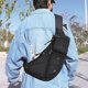 thumbnail image 4 of Bolsa de pecho de nailon impermeable para hombre mujer unisex, bolsa cruzada con correa ajustable, bolsa de hombro antirrobo para viajes, desplazamientos, deportes, estilo urbano, 4 of 6