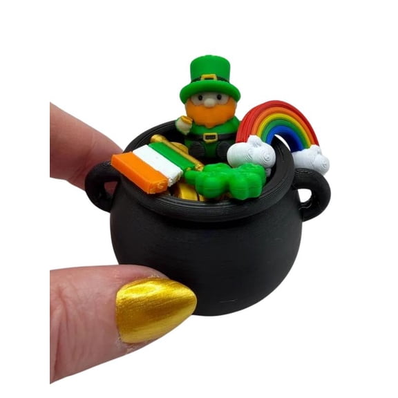 Mini 3D Printed Pot of Gold Leprechaun Set - St Patrick's Day Rainbow Shamrock Figurine, Irish Fidget Dish Decor for Desk, Collectible Holiday Gift