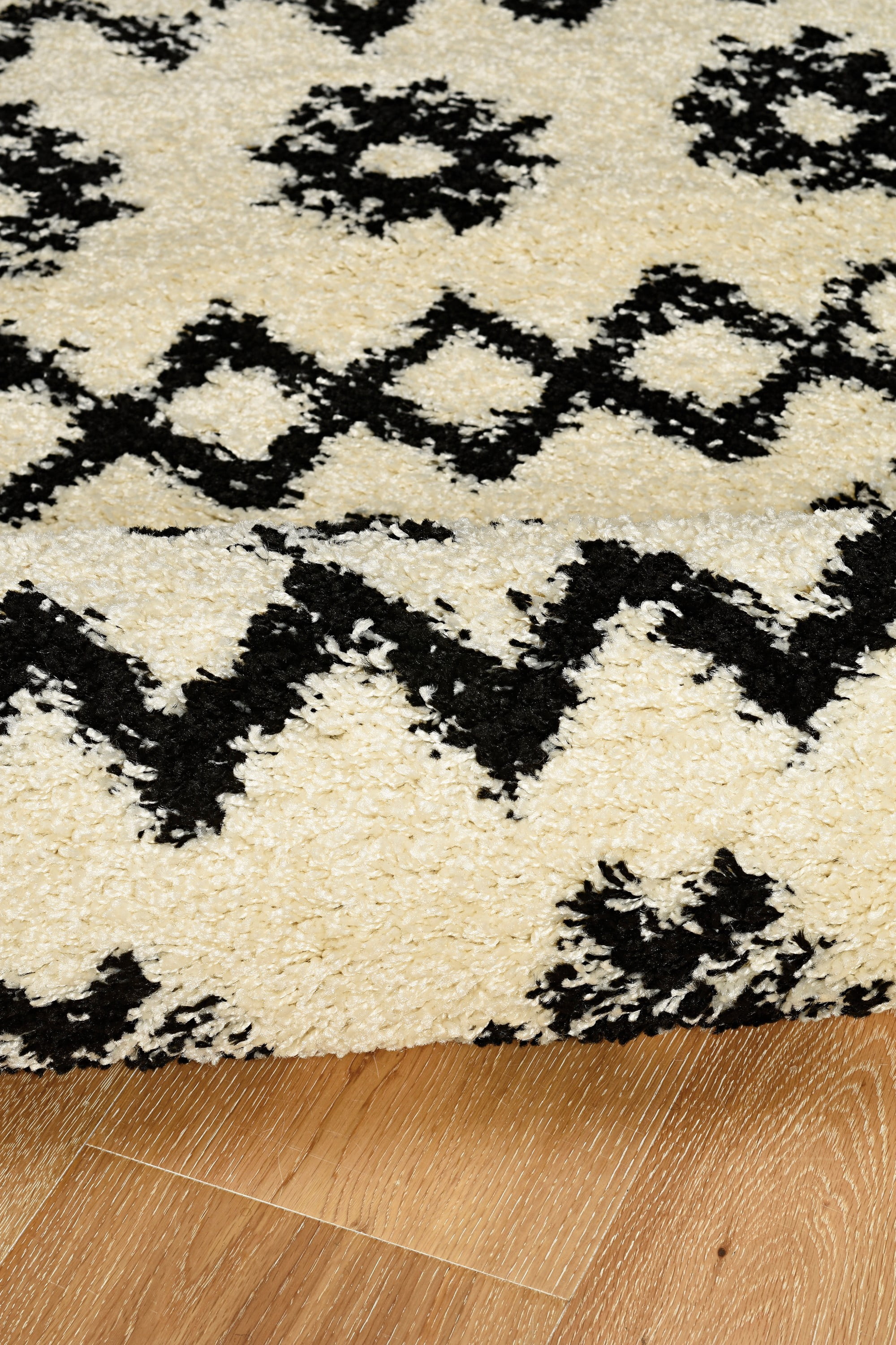Morrocan Mekenes Ivory 5 x 7 Frieze Shag Rug Modern Moroccan Design Neutral