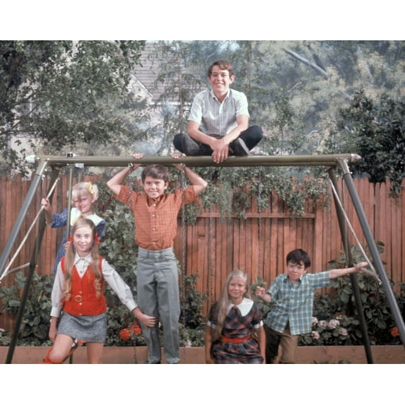 The Brady Bunch Marcia Jan Peter Greg Cindy & Bobby on backyard swing 11x17 poster