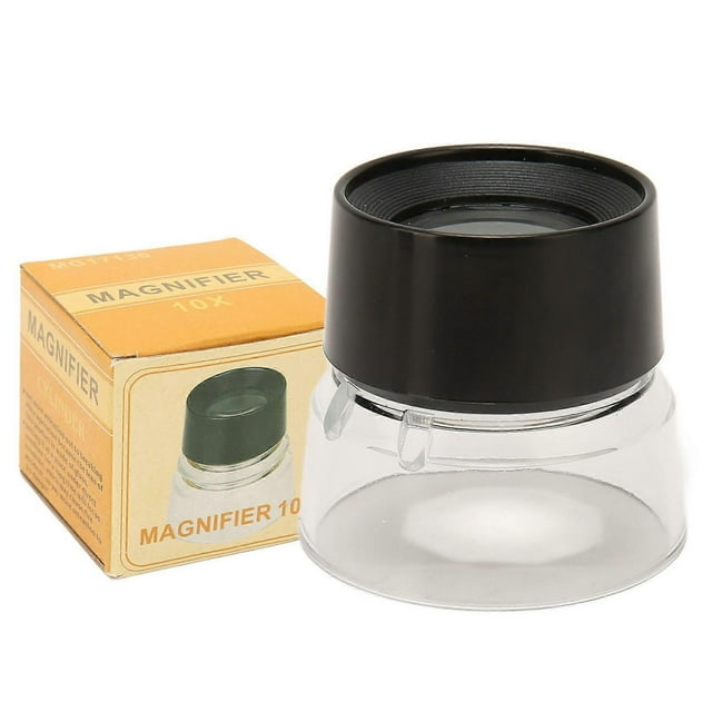 Loupe cylindrique compacte et portable 10X, idéale pour l'évaluation de bijoux.