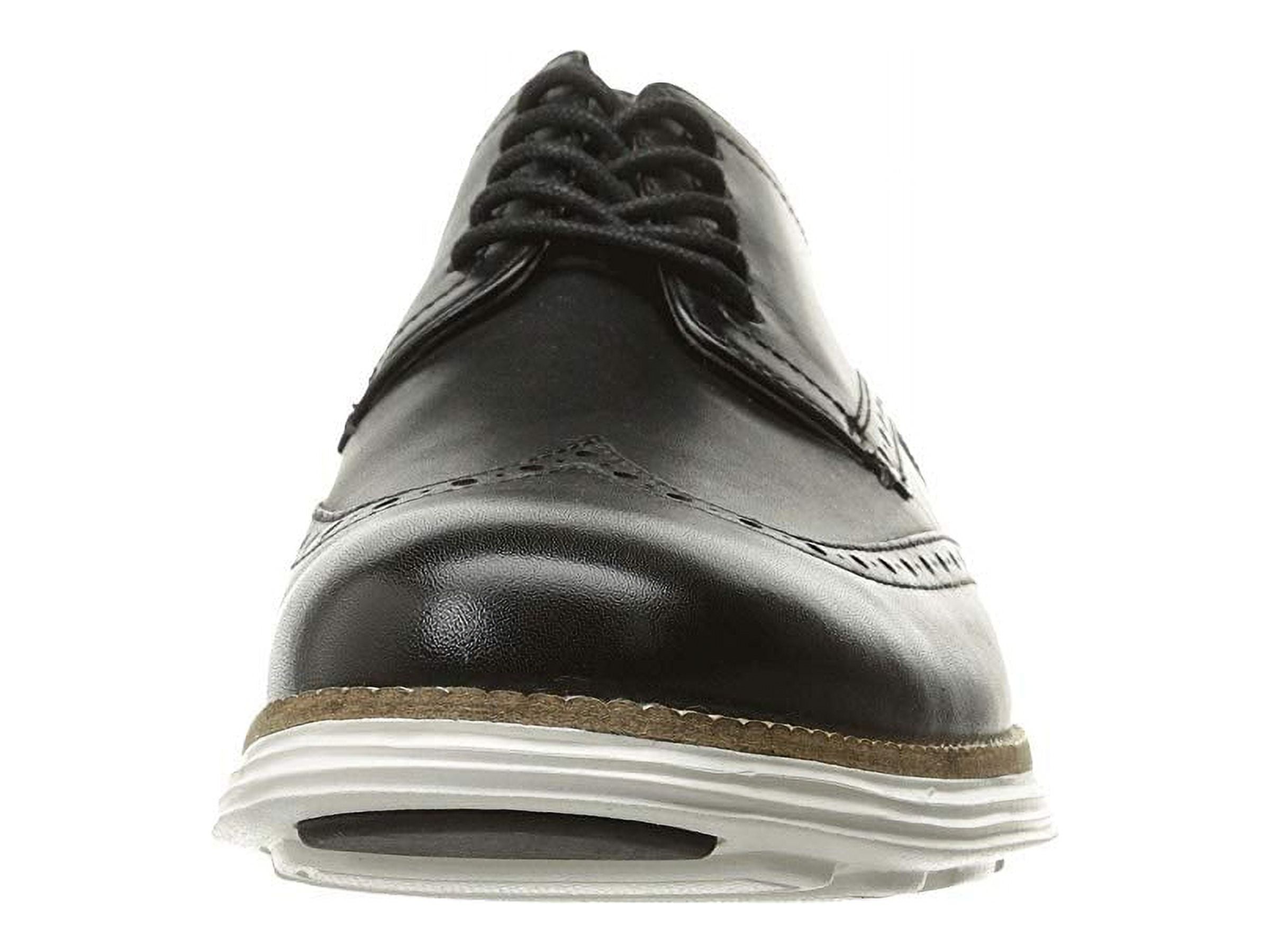 Cole Haan Men display picture 1