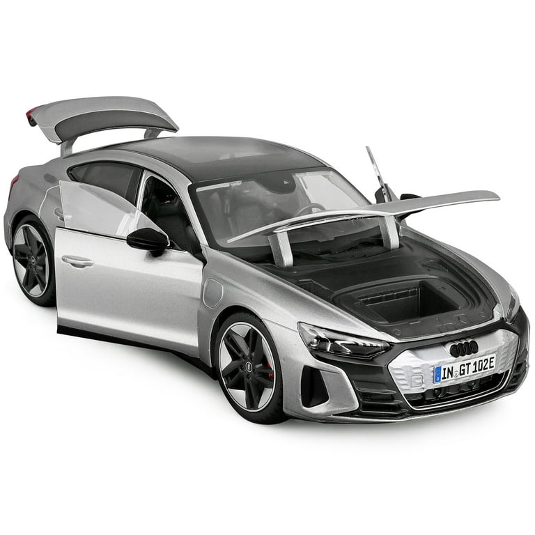 2022 Audi RS e-tron GT Silver Metallic with Sunroof 1/18