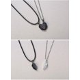 thumbnail image 5 of Regalos para parejas Collares para parejas para él y para ella 2 piezas de collar con colgante de corazón magnético a juego para mujeres, hombres, amantes, novias, novios, esposas, maridos,, 5 of 5