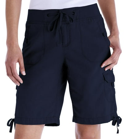 Cargo bermuda shorts for women These women's Lee shorts are a great addition to your everyday wardrobe. The relaxed Bermuda design and cargo pockets provide you with exceptional comfort for your active lifestyle.