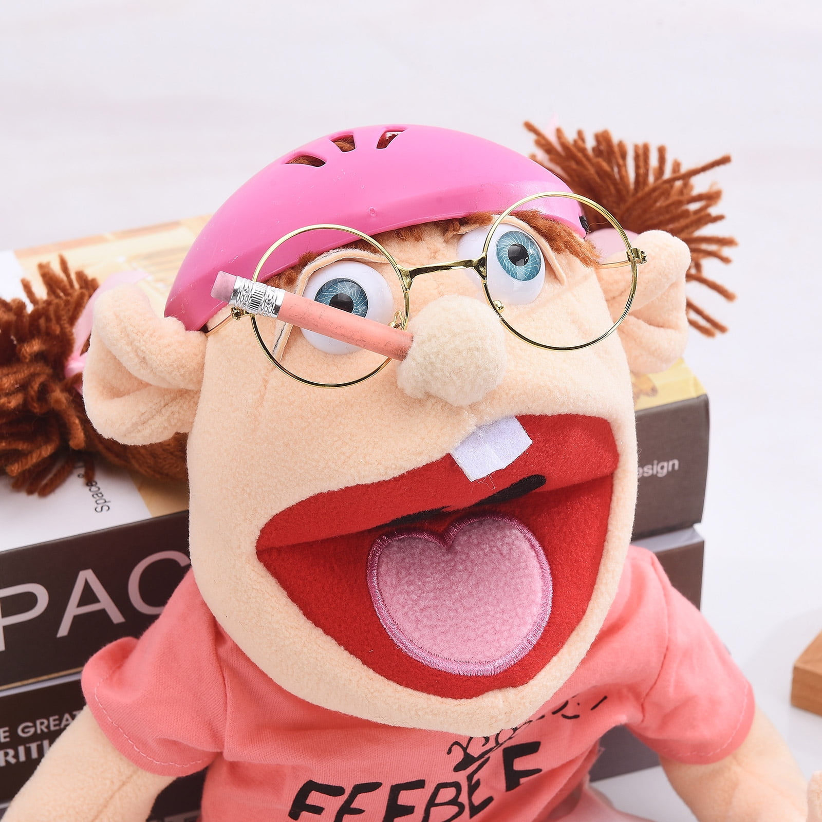 Feebee Puppet Jeffy & # 039; s soeur réalisée par Algeria