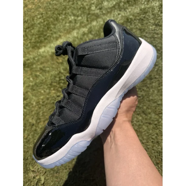 Ni - ke Ni - ke Men’s Air Jordan 11 XI Low Retro Space Jam Black Sneakers FV5104-004 Sz 9.5