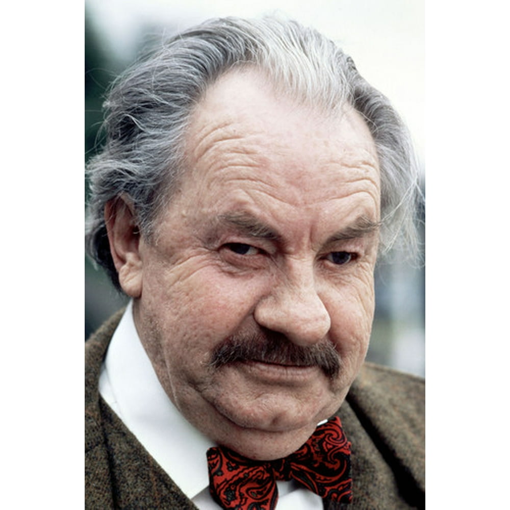 Leo McKern in Rumpole of the Bailey 24x36 Poster