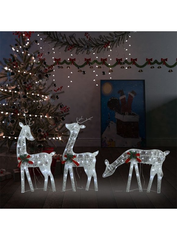 Outdoor Reindeer Decor in Outdoor Christmas Decorations