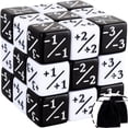 thumbnail image 1 of Juego de 24 dados de dados con bolsas de terciopelo, dados de cubo D6 para juegos de cartas Magic The Gathering (negro, blanco), 1 of 5