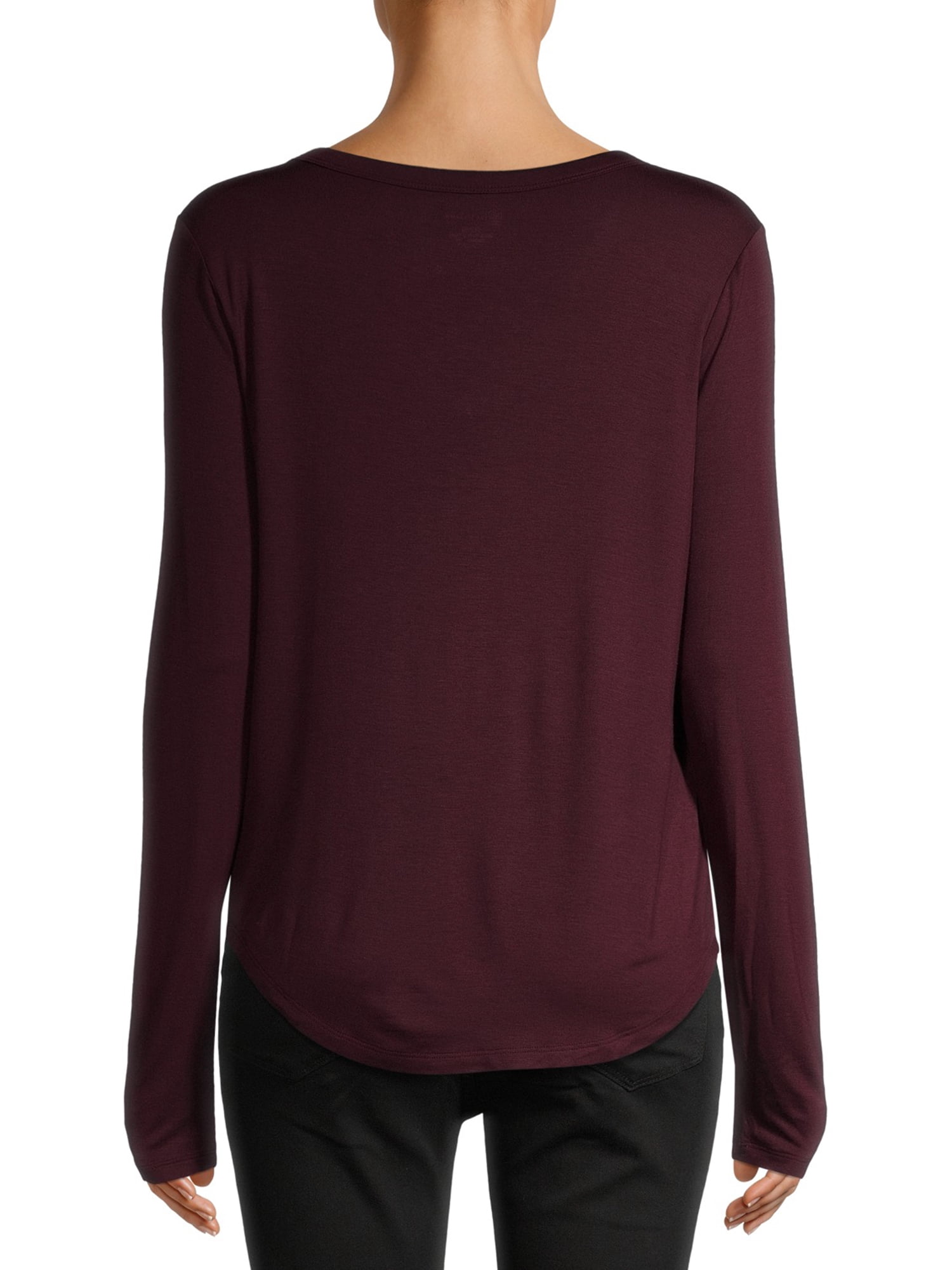 No Boundaries Juniors' V-Neck Tee