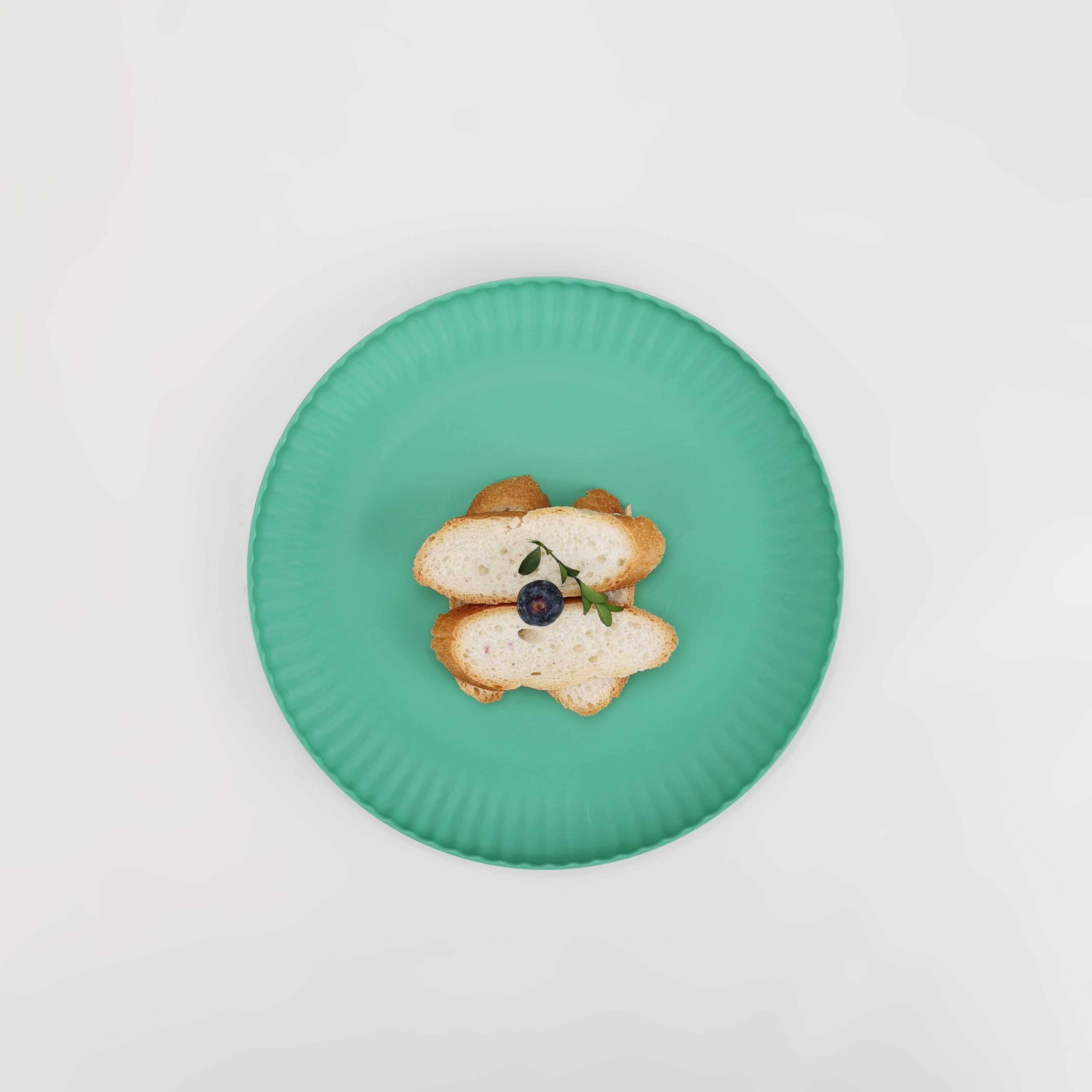Mainstays Green 10.5" Ribbed Round Plastic Plate