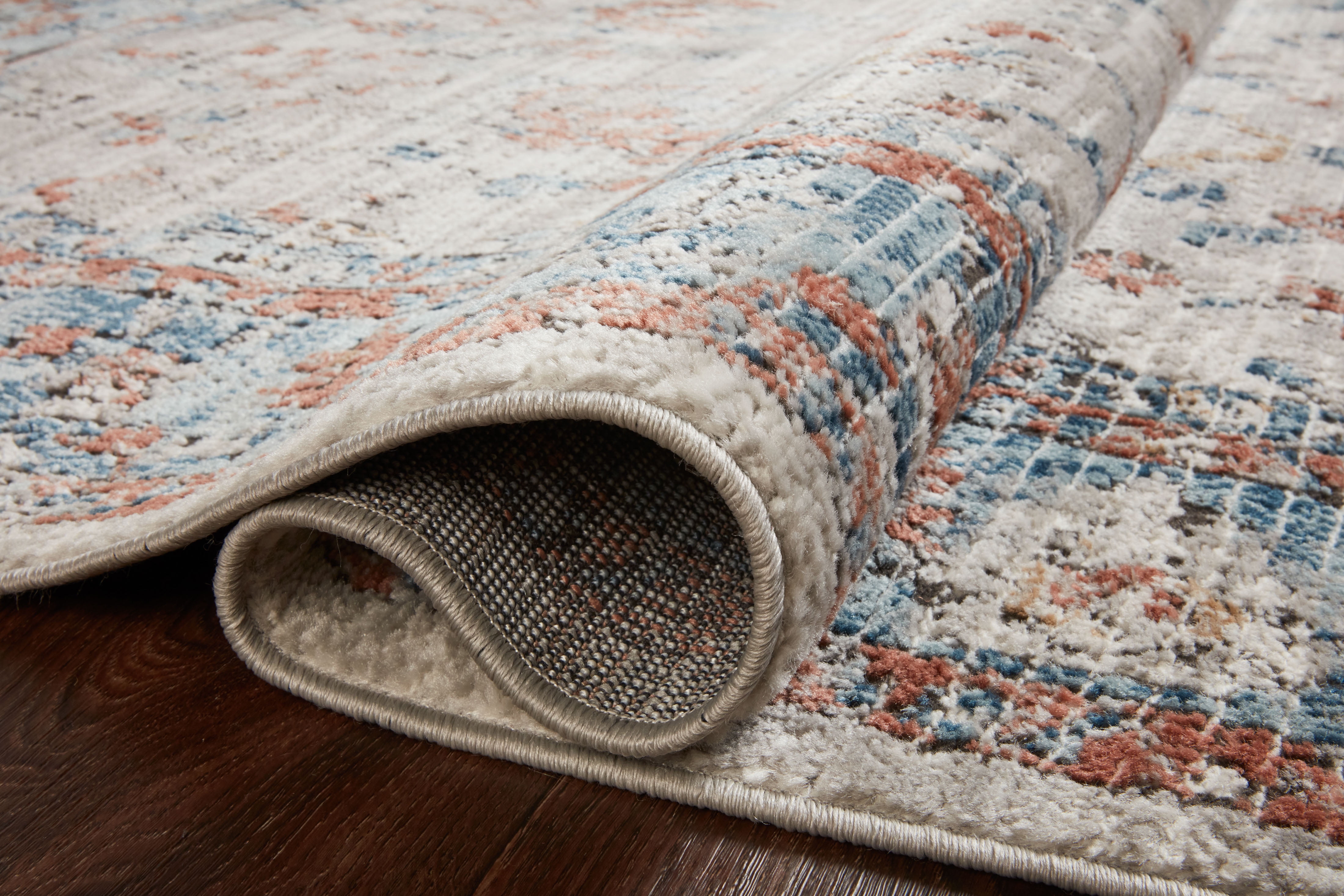 Loloi Bianca Collection BIA-05 Dove / Multi, Traditional Area Rug 2'-8" x 7'-6"