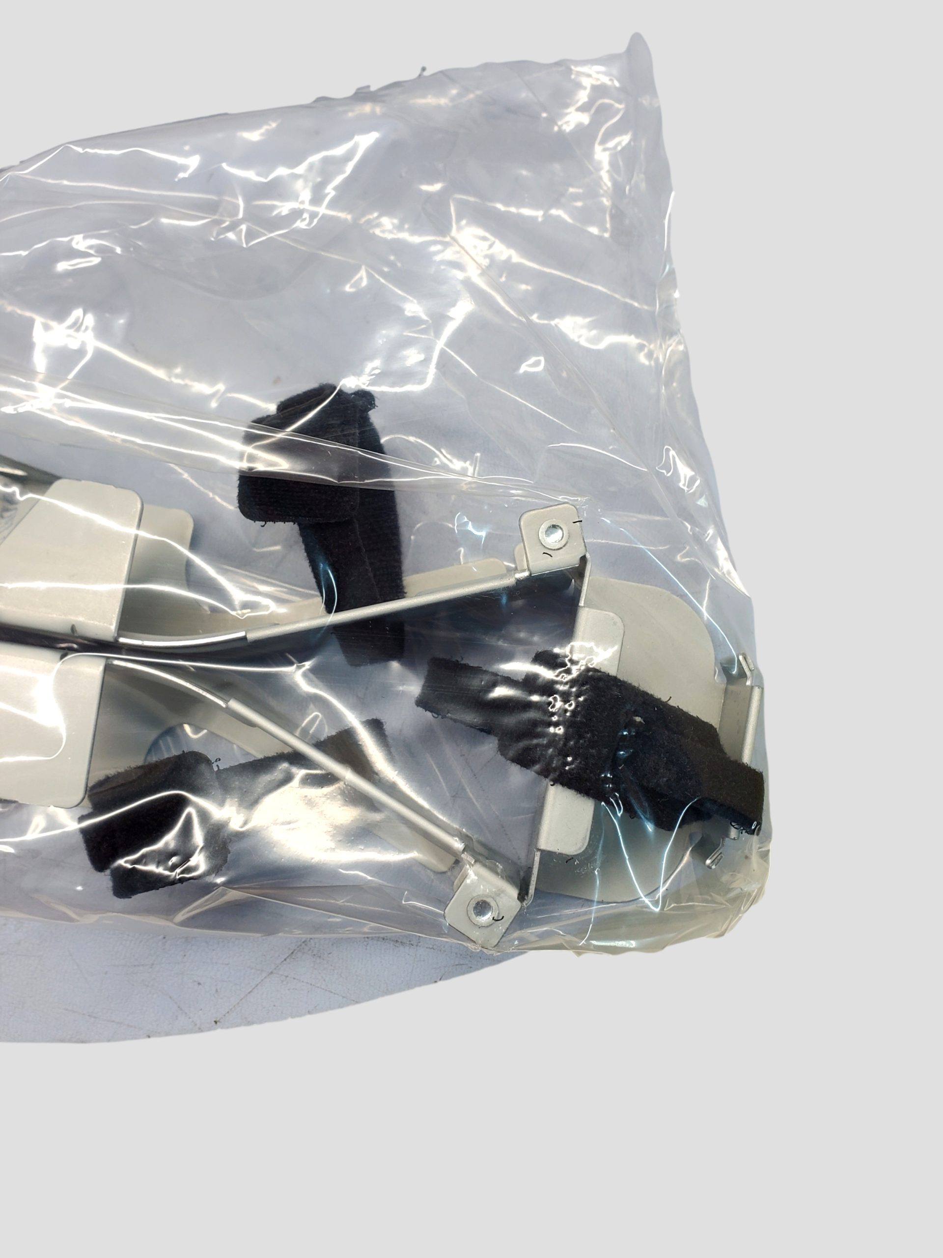 New in Opened Box Genuine 49Y4817 Server Cable Management Arm 205 