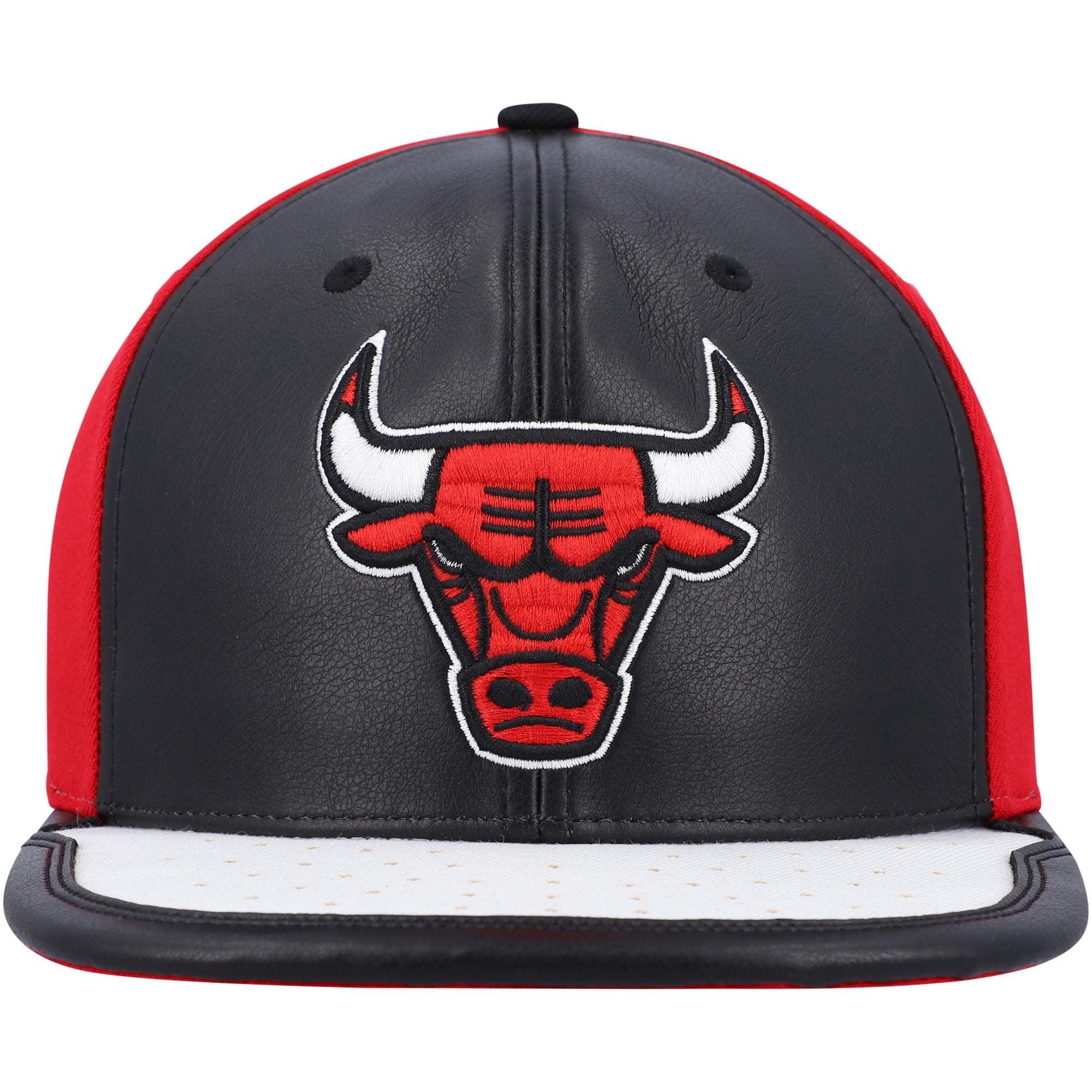 Men's Mitchell & Ness Black/White Chicago Bulls Day One Snapback Hat