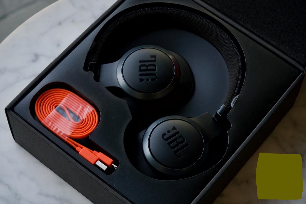 Refurbished JBL JBLLIVE500BTBLKAM On-Ear Headphones Live 500 - Walmart.com