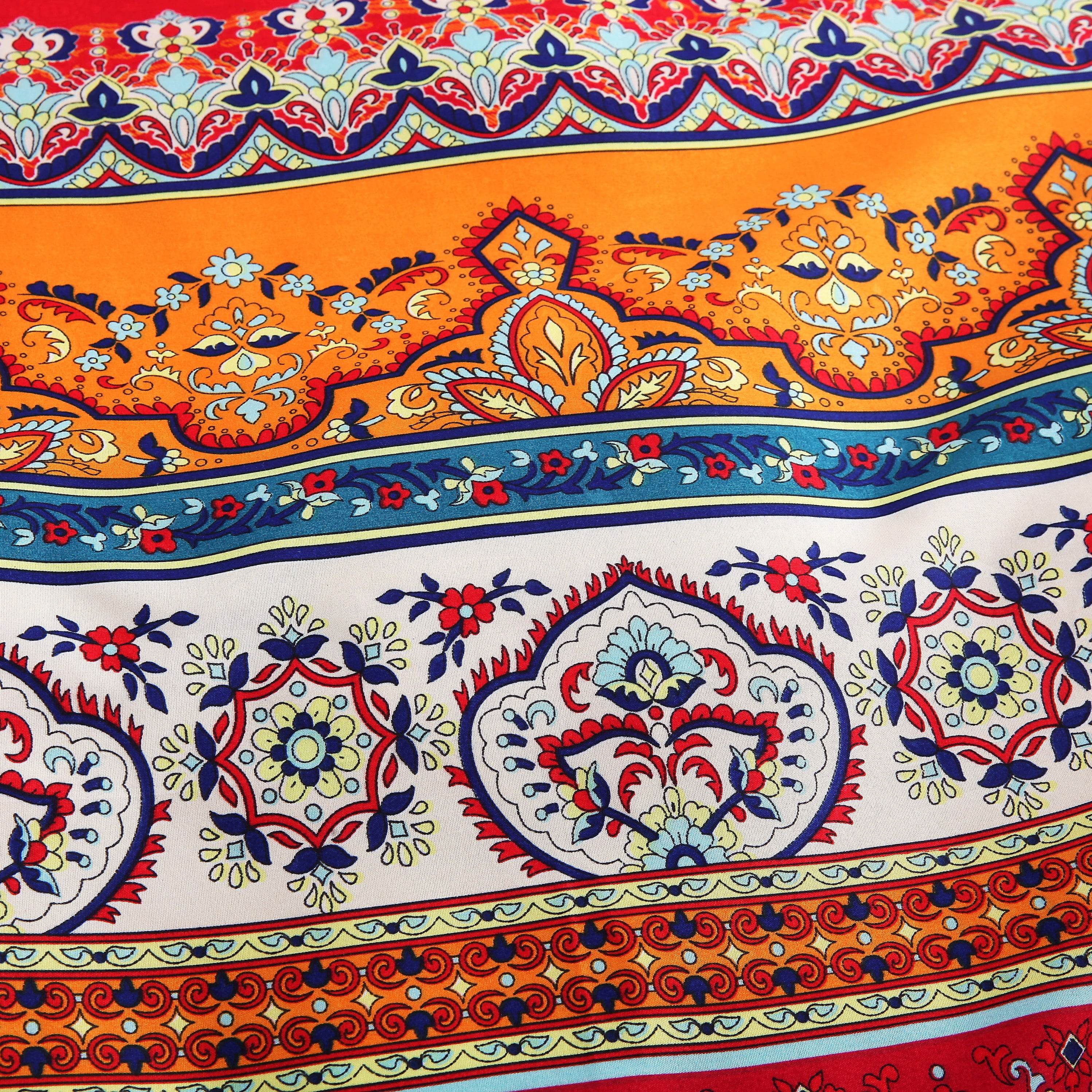 Swanson Beddings Colorful Boho Mandala Paisley 3-Piece Bedding Set: Duvet Cover and Pillow Shams (Queen)