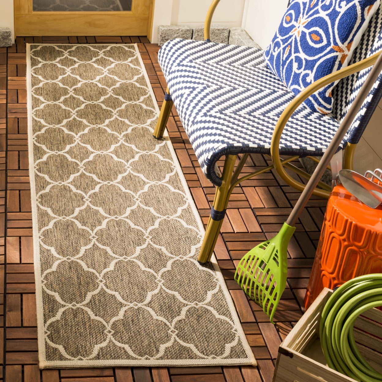SAFAVIEH Beach House Nick Indoor/Outdoor Area Rug Beige/Cream, 6'7" x 6'7" Square
