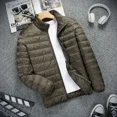 thumbnail image 3 of Chaquetas de plumas para hombre Abrigo acolchado para hombre Parkas acolchadas ligeras Novedades modernas y rebajas de invierno Modelos de ropa de abrigo vintage 2024, 3 of 5