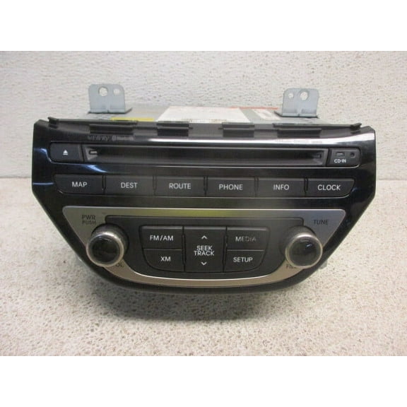 Pre-Owned 2013-2015 Hyundai Genesis GPS Navigation AM FM CD Radio Receiver OEM LKQ (Good)