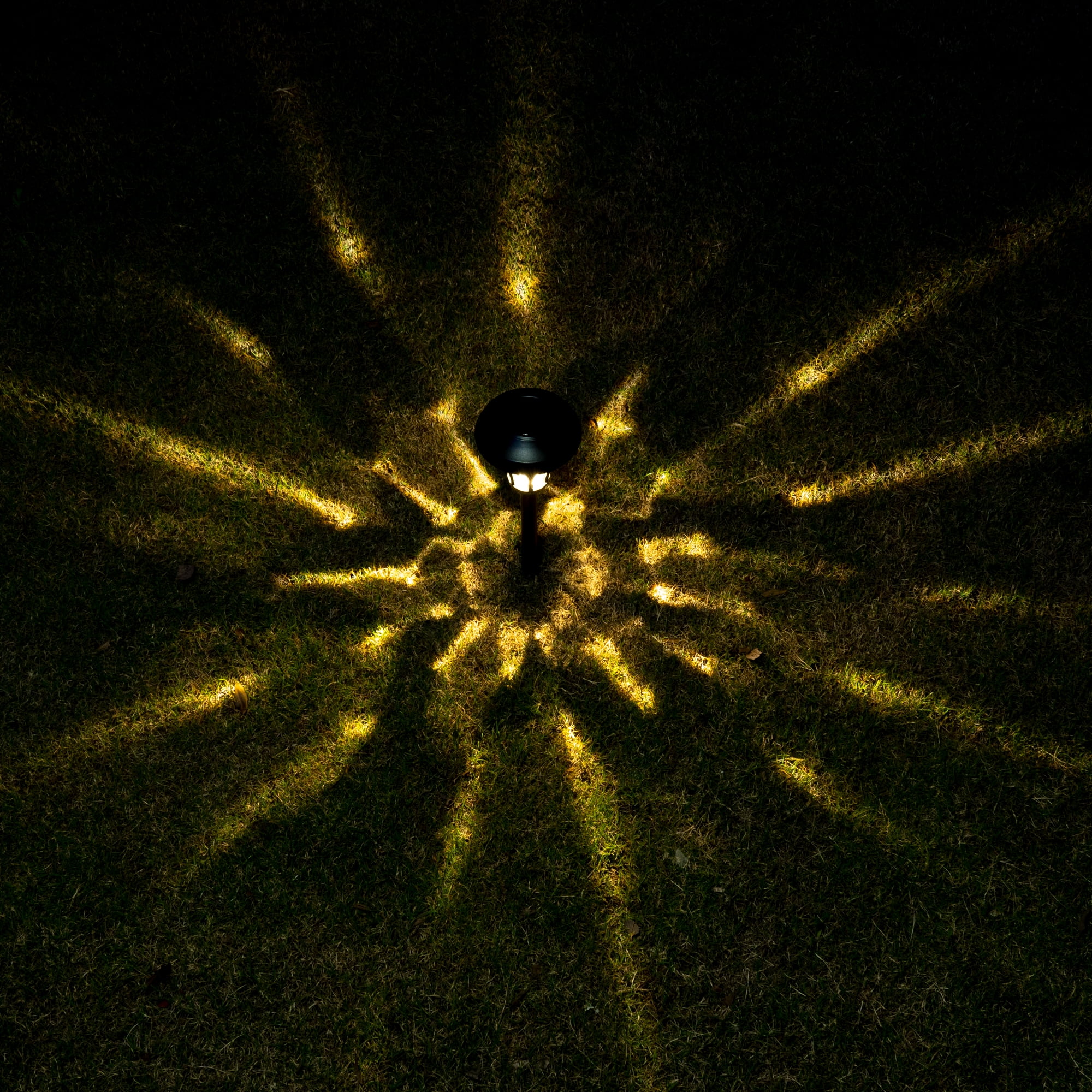 FKHouse 6-Pack Solar Pathway Lights, Landscape Lights, Metal Automatic Solar Lights