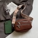 thumbnail image 4 of Bolso Bandolera para Mujeres Y Hombres Con Correa Ajustable Fanny Pack Cuero PU (marrón), 4 of 8