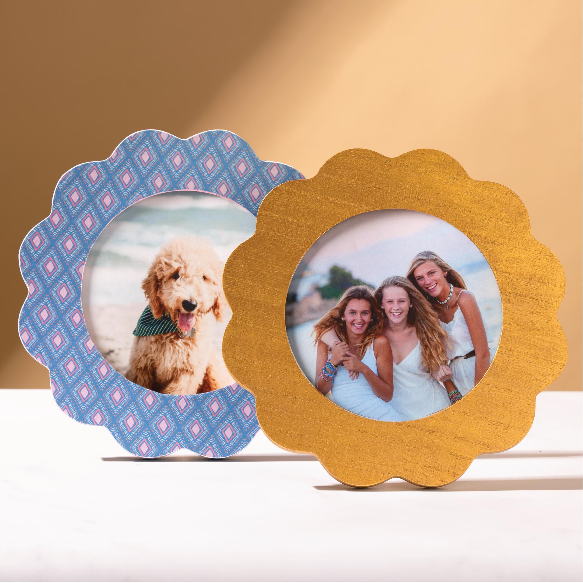 Plaid Unfinished Wavy Circle Wood Frame