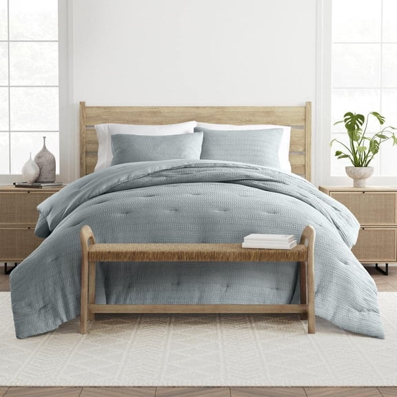Waffle Textured 3 Piece All Season Down-Alternative Queen Comforter Set in Light Blue