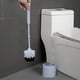 thumbnail image 5 of Juego de cepillos de inodoro compactos con soporte para la limpieza del baño. Diseño compacto para fácil almacenamiento y organización. Ideal para baños y apartamentos pequeños. Aestivo |, 5 of 7