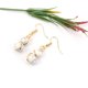 thumbnail image 1 of Nvzi Pendientes personalizados, cuentas redondas de piedra de cristal hechas a mano, pendientes envueltos en alambre de cobre dorado, pendientes elegantes de estilo largo con cuentas (blanco), 1 of 4